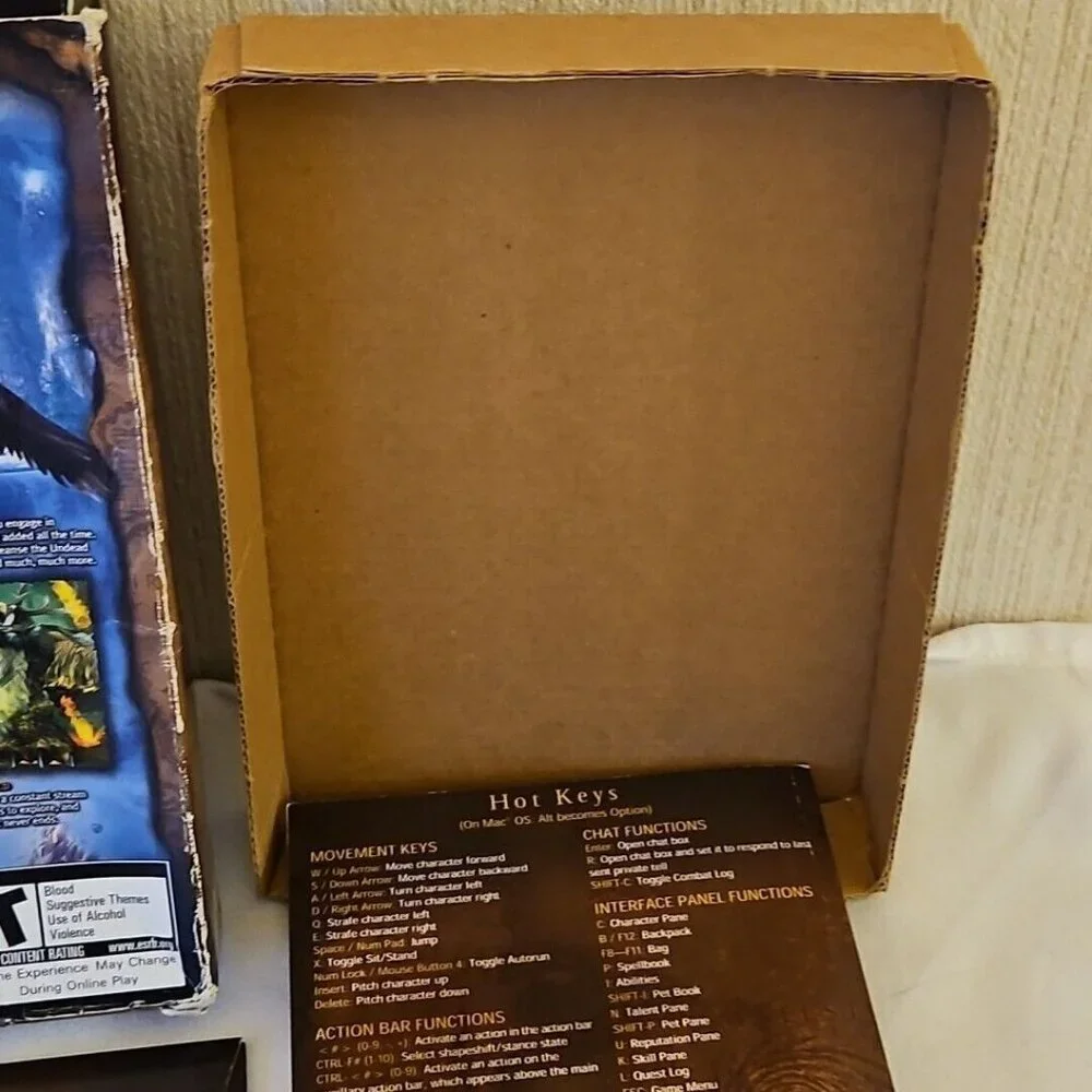 World of WarCraft Original Big Box PC Windows Mac Game Blizzard 2004 Complete